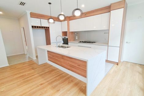 Photo of property in 4 Dungloe Avenue, Flat Bush, Auckland, 2019