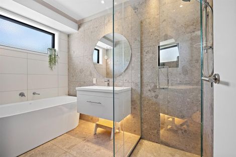 Photo of property in 25 Nobilo Road, Kumeu, 0810