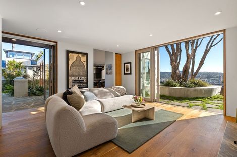 Photo of property in 41a The Crescent, Roseneath, Wellington, 6011