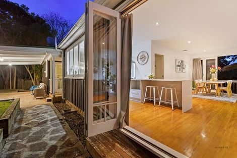 Photo of property in 342 Titirangi Road, Titirangi, Auckland, 0604