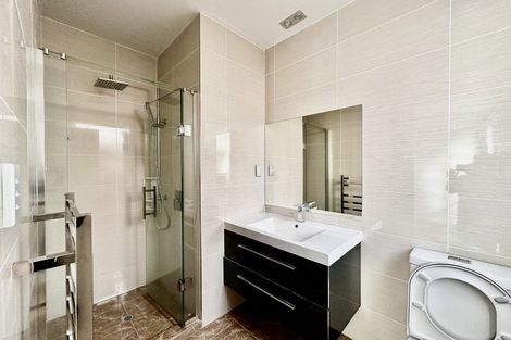 Photo of property in 33 Rohi Place, Flat Bush, Auckland, 2019