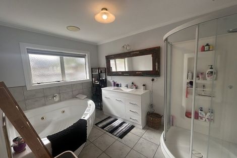 Photo of property in 108 Pacific Drive, Fitzherbert, Palmerston North, 4410