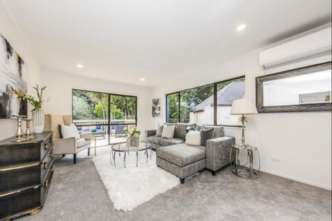 Photo of property in 43 Ewhurst Place, Goodwood Heights, Auckland, 2105