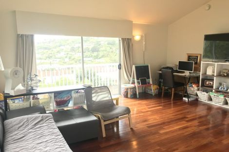 Photo of property in 70 Allington Road, Karori, Wellington, 6012