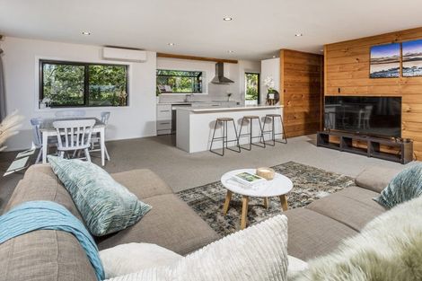 Photo of property in 108 Glendhu Road, Bayview, Auckland, 0629