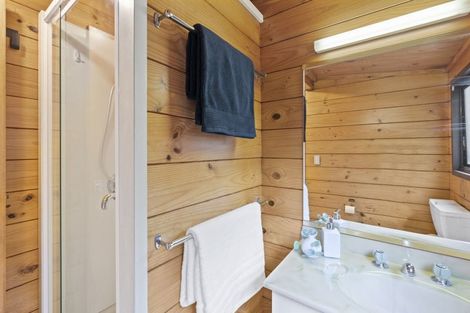 Photo of property in 2 Flaxmere Street, Waikanae Beach, Waikanae, 5036