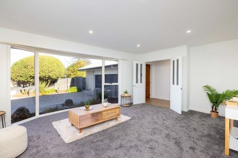 Photo of property in 19a Lake Terrace Road, Burwood, Christchurch, 8061