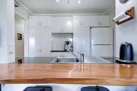 Photo of property in 1/66 Manuka Road, Glenfield, Auckland, 0629