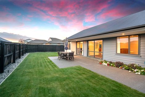 Photo of property in 28 Surfers Place, North New Brighton, Christchurch, 8083