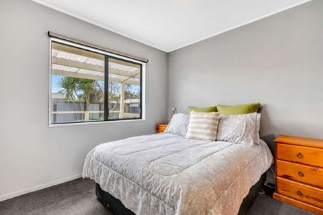 Photo of property in 8a Novelle Grove, Papamoa Beach, Papamoa, 3118