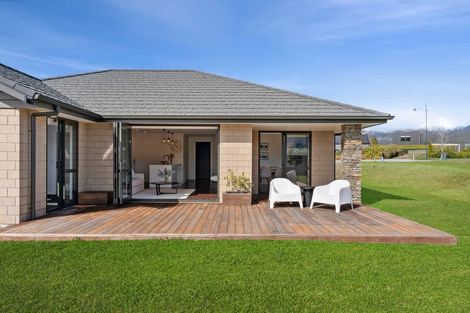 Photo of property in 6 Avalanche Place, Wanaka, 9305