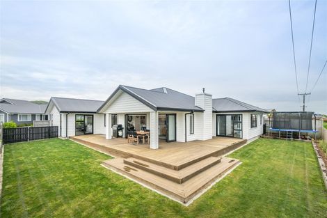 Photo of property in 21 Silicon Way, Fitzherbert, Palmerston North, 4410