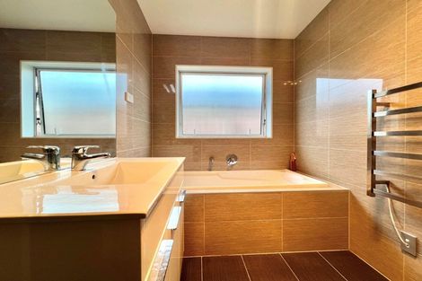 Photo of property in 15 Yatterina Avenue, Takanini, 2112