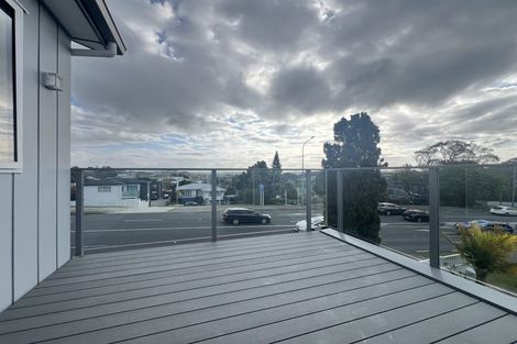 Photo of property in 319a East Coast Road, Mairangi Bay, Auckland, 0630