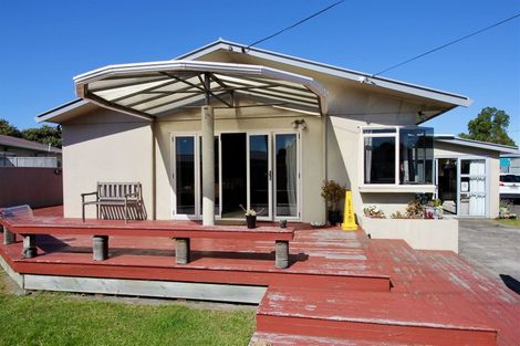 Photo of property in 16 Lee Street, Whitianga, 3510