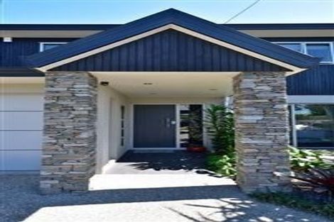 Photo of property in 2/91 Aberdeen Road, Castor Bay, Auckland, 0620