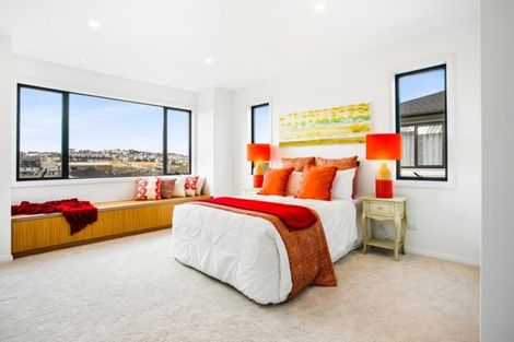 Photo of property in 19 Tawatawa Street, Long Bay, Auckland, 0630