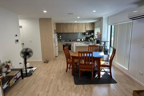 Photo of property in 30a Godley Road, Green Bay, Auckland, 0604