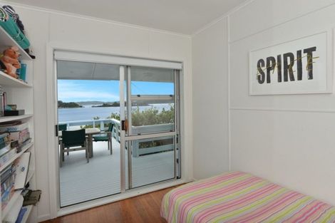 Photo of property in 76 Rapata Road, Oakura, Hikurangi, 0184