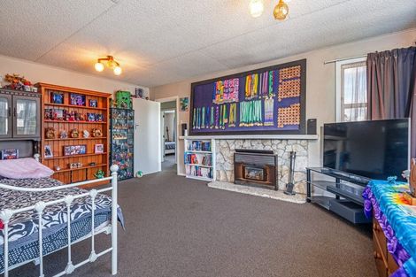 Photo of property in 2 Anakiwa Street, Kelvin Grove, Palmerston North, 4414