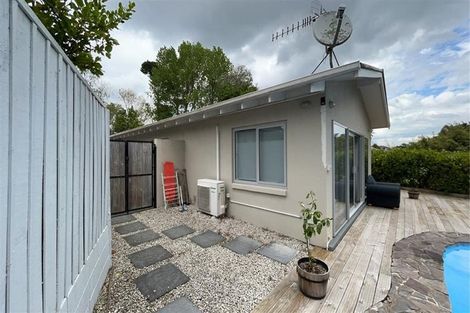 Photo of property in 2a Roach Street, Maeroa, Hamilton, 3200