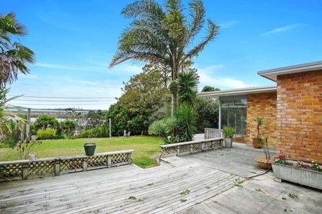 Photo of property in 42 Covil Avenue, Te Atatu South, Auckland, 0610