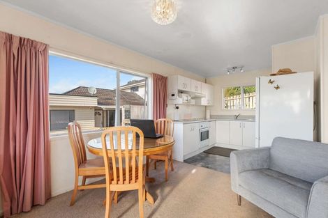 Photo of property in 2/321 Triangle Road, Massey, Auckland, 0614