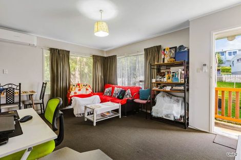 Photo of property in 2/79 Archers Road, Hillcrest, Auckland, 0629
