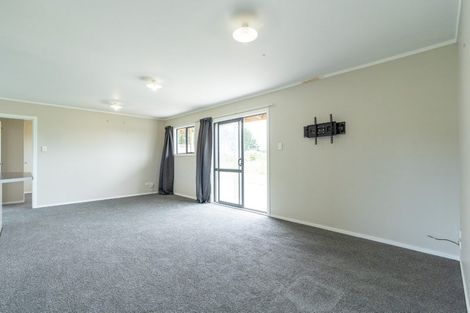 Photo of property in 1155a Parewanui Road, Parewanui, Bulls, 4894