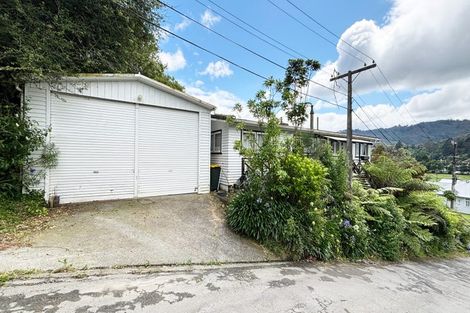 Photo of property in 37 Bird Grove, Stokes Valley, Lower Hutt, 5019