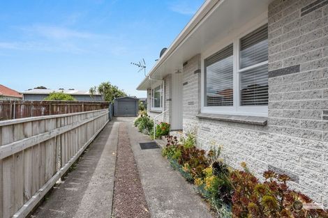 Photo of property in 25a Porutu Street, Fairfield, Lower Hutt, 5011