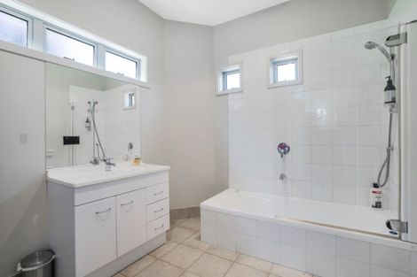 Photo of property in 9 Trevathan Lane, Wanaka, 9305