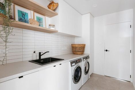 Photo of property in 60 Pacific Parade, Coastlands, Whakatane, 3120