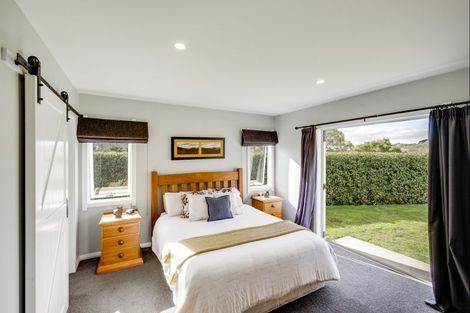 Photo of property in 1011 Kahuranaki Road, Kahuranaki, Havelock North, 4295