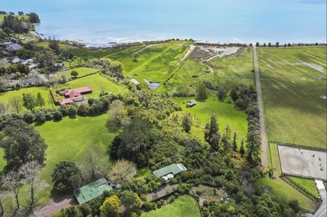 Photo of property in 329 Clifton Road, Whitford, Howick, 2571