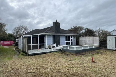 Photo of property in 25 Moor Avenue, Te Atatu Peninsula, Auckland, 0610