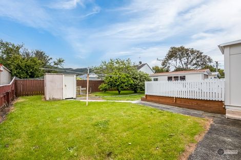 Photo of property in 11 Wheatley Street, Naenae, Lower Hutt, 5011