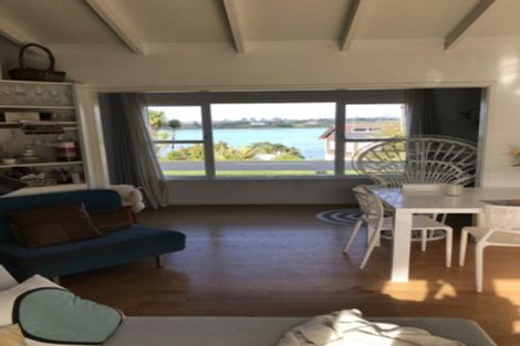 Photo of property in 10 Ferry Parade, Herald Island, Auckland, 0618