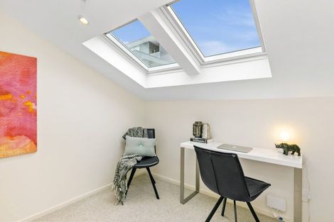 Photo of property in Coromandel Heights, 4/111 Coromandel Street, Newtown, Wellington, 6021