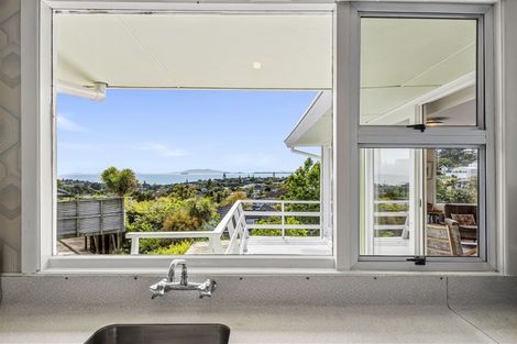 Photo of property in 1 Elizabeth Place, Mairangi Bay, Auckland, 0630