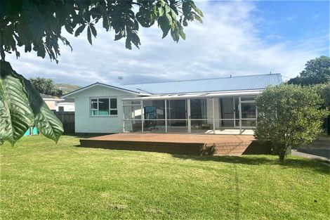 Photo of property in 382 Te Moana Road, Waikanae, 5036