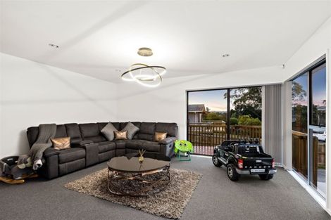 Photo of property in 49 Larissa Avenue, Henderson, Auckland, 0610