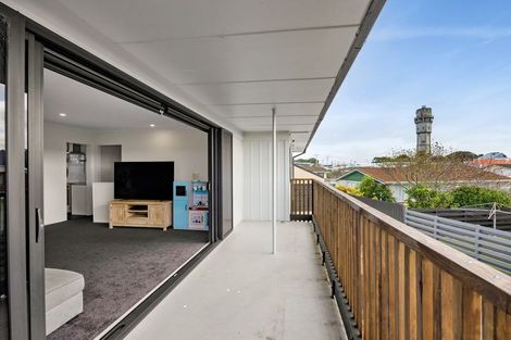 Photo of property in 35 Collins Street, Hawera, 4610