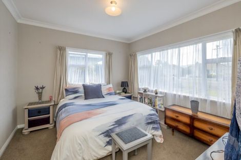 Photo of property in 37 Bowen Street, Levin, 5510