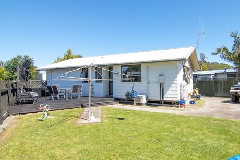 Photo of property in 8 Newton Place, Westbrook, Palmerston North, 4412
