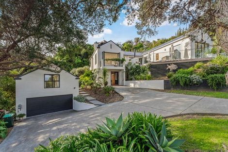 Photo of property in 10 Zita Avenue, Matakatia, Whangaparaoa, 0930