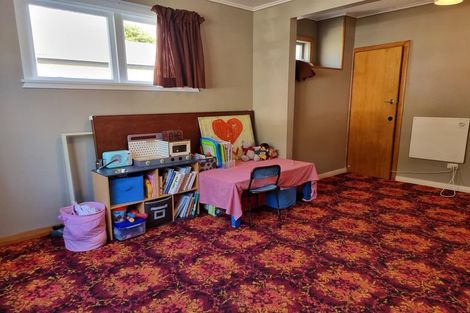 Photo of property in 103 Waikawa Road, Picton, 7220