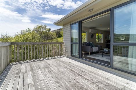 Photo of property in 28c Ronald Woolf Place, Churton Park, Wellington, 6037