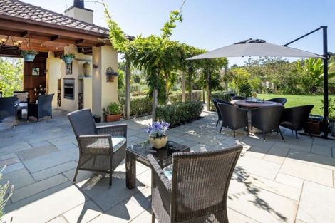 Photo of property in 32 Brownhill Road, Whitford, Manurewa, 2576