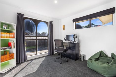 Photo of property in 18 Omega Place, Casebrook, Christchurch, 8051